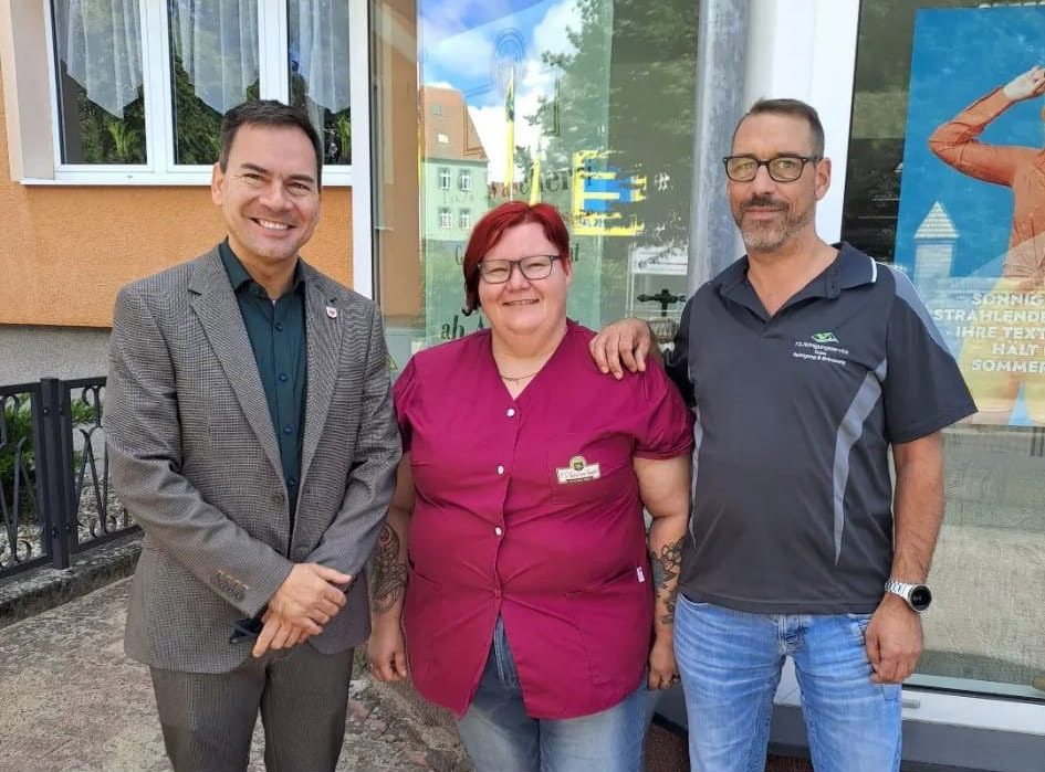 Bürgermeister Hartphiel in der Wäscherei Templin